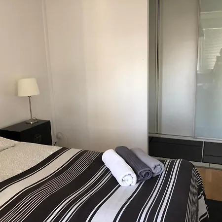 Scandinavian Modern 34 1br Center In Kamppi Tyoemiehenkatu *