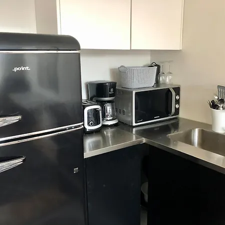 Scandinavian Modern 1br Center Kamppi 34